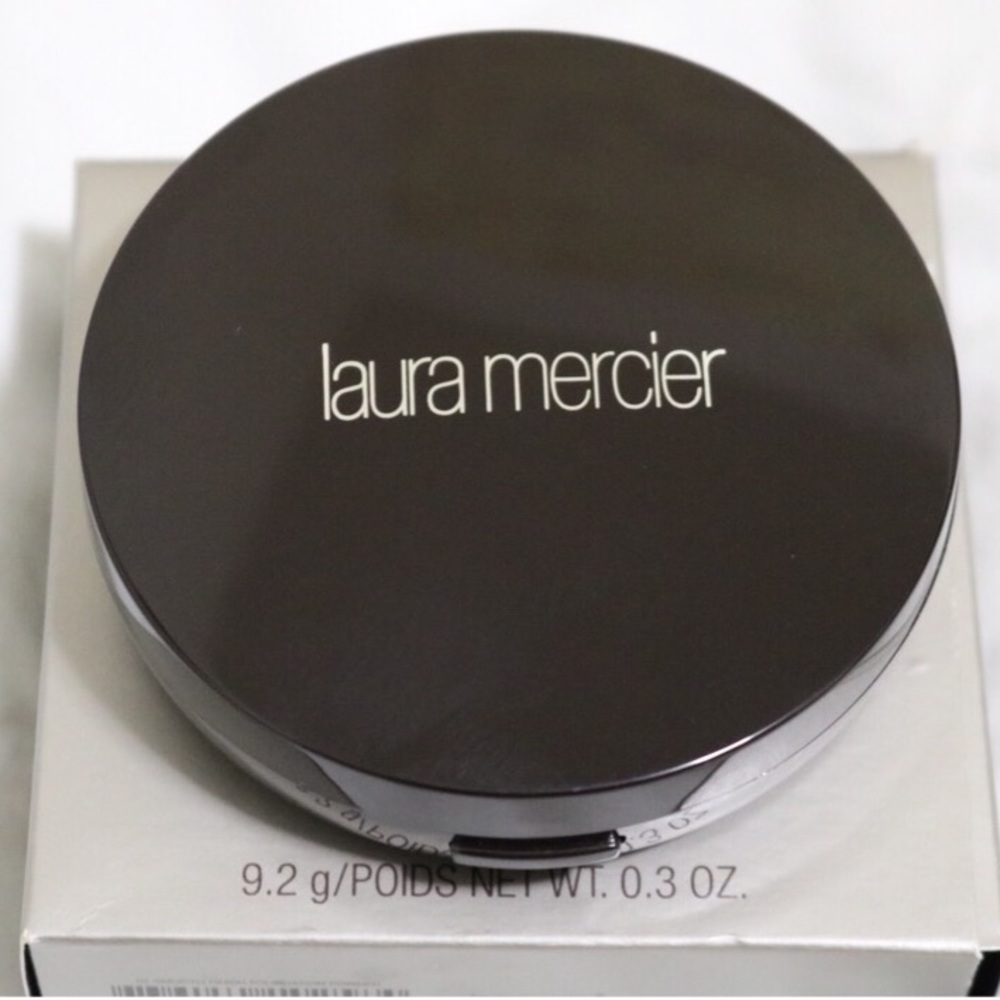 Laura Mercier Smooth Finish Foundation Powder